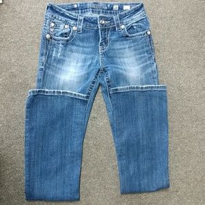 Miss Me Jeans, 26" Midrise, Boot cut.